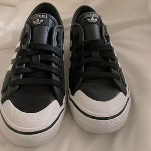 Kids Adidas shoes size 5